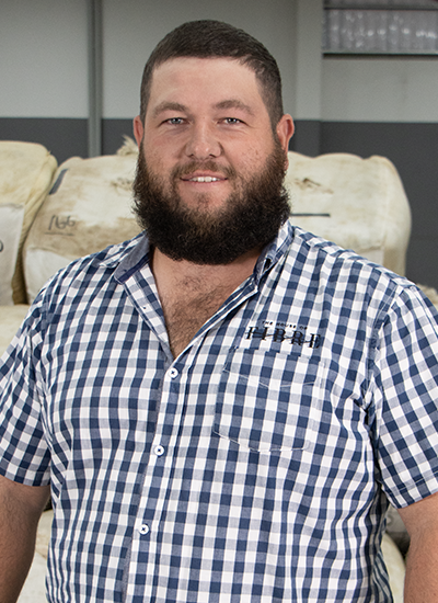 CHRIS CURTAIN picture